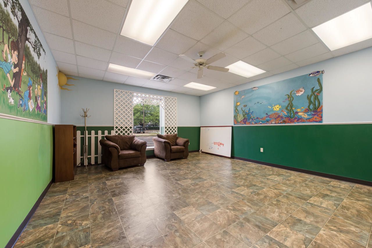 4901 Lakewood Dr, Waco, TX 76710